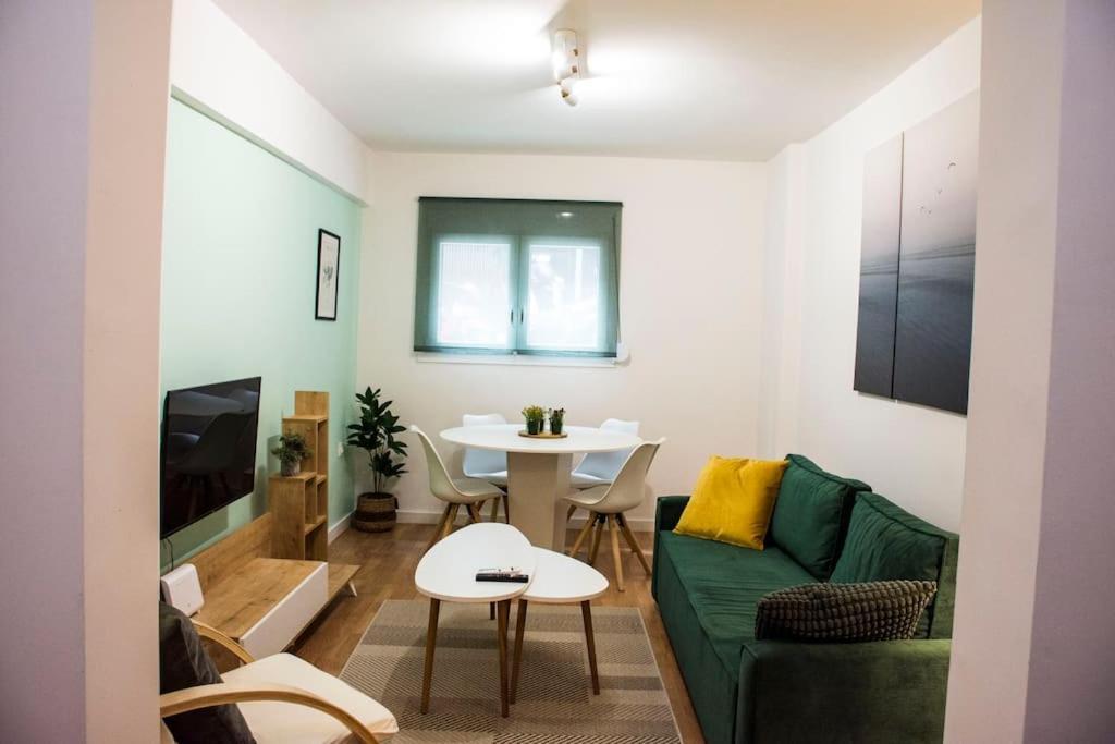 Newly Renovated-City Center Apartment Atenas Exterior foto