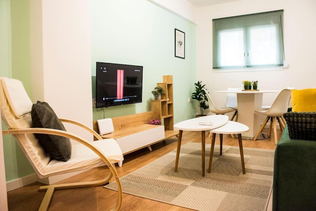 Newly Renovated-City Center Apartment Atenas Exterior foto